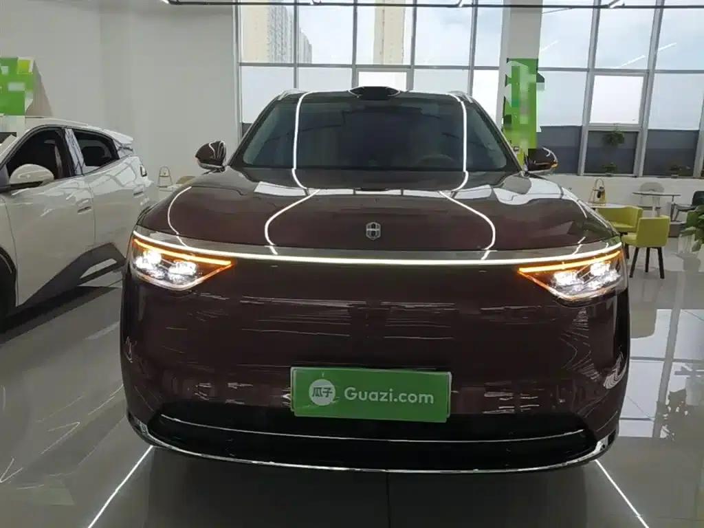 Wenjie M8 2025 Extended Range Max+ Version 53.4kWh 6-Seat Version (192-line LiDAR) — миниатюра 3