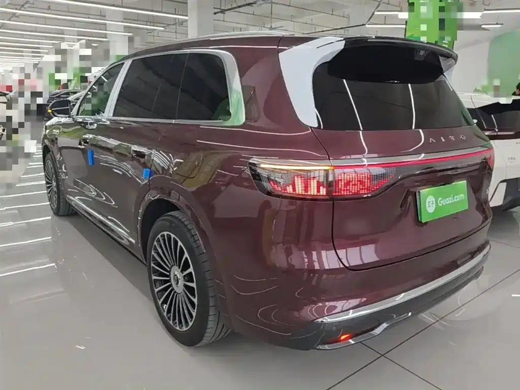 Wenjie M8 2025 Extended Range Max+ Version 53.4kWh 6-Seat Version (192-line LiDAR) — миниатюра 5