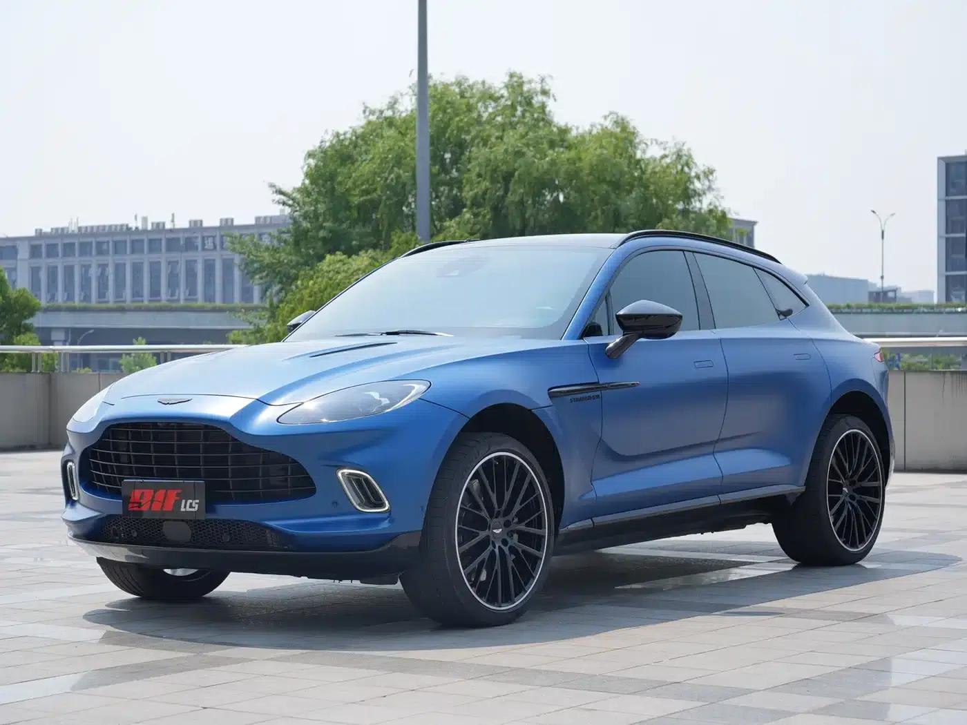 Aston Martin DBX 2022 3.0T STRAIGHT-SIX — миниатюра 1