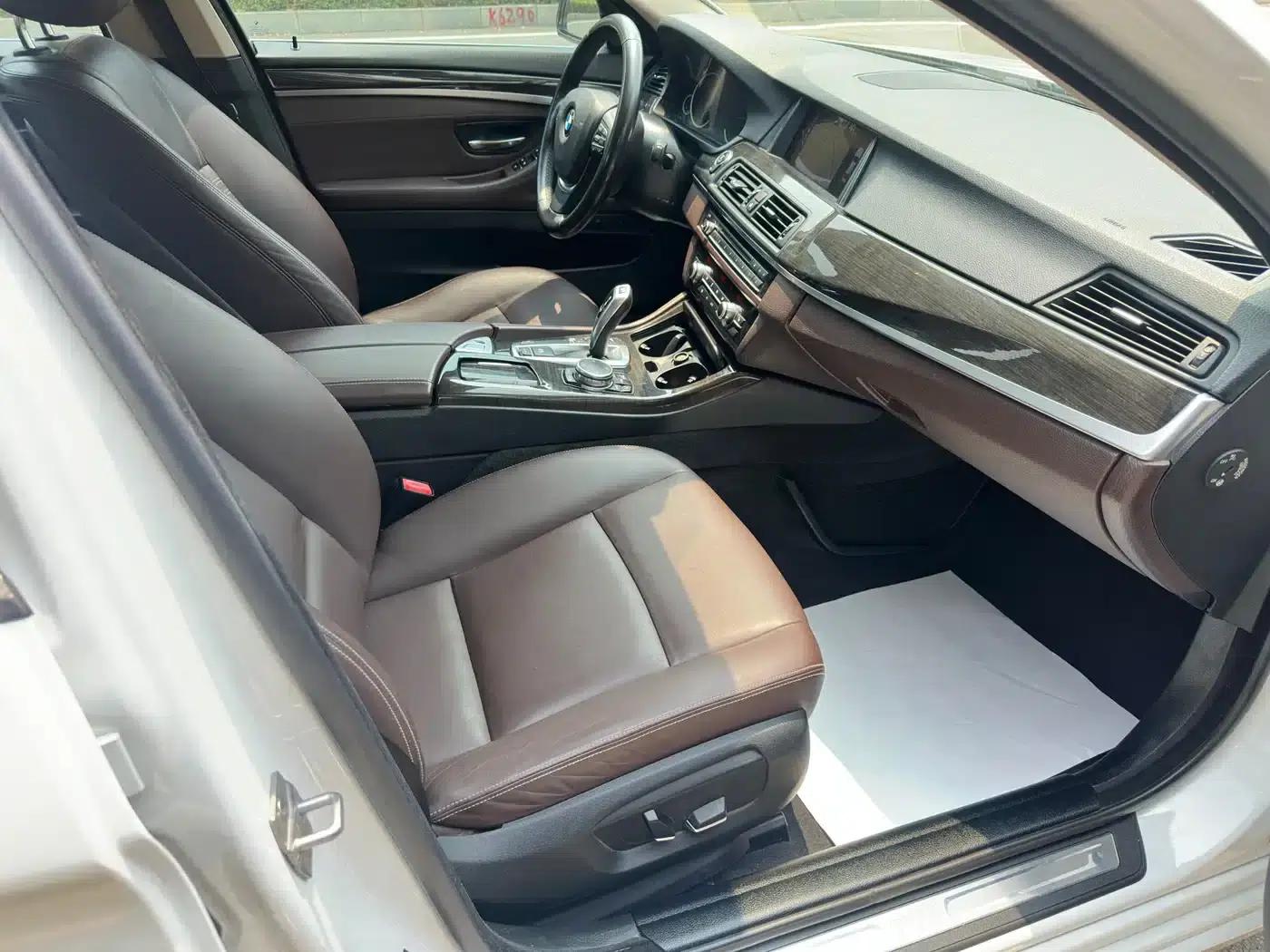 2017 BMW 5 Series 525Li Luxury Design Package — миниатюра 8