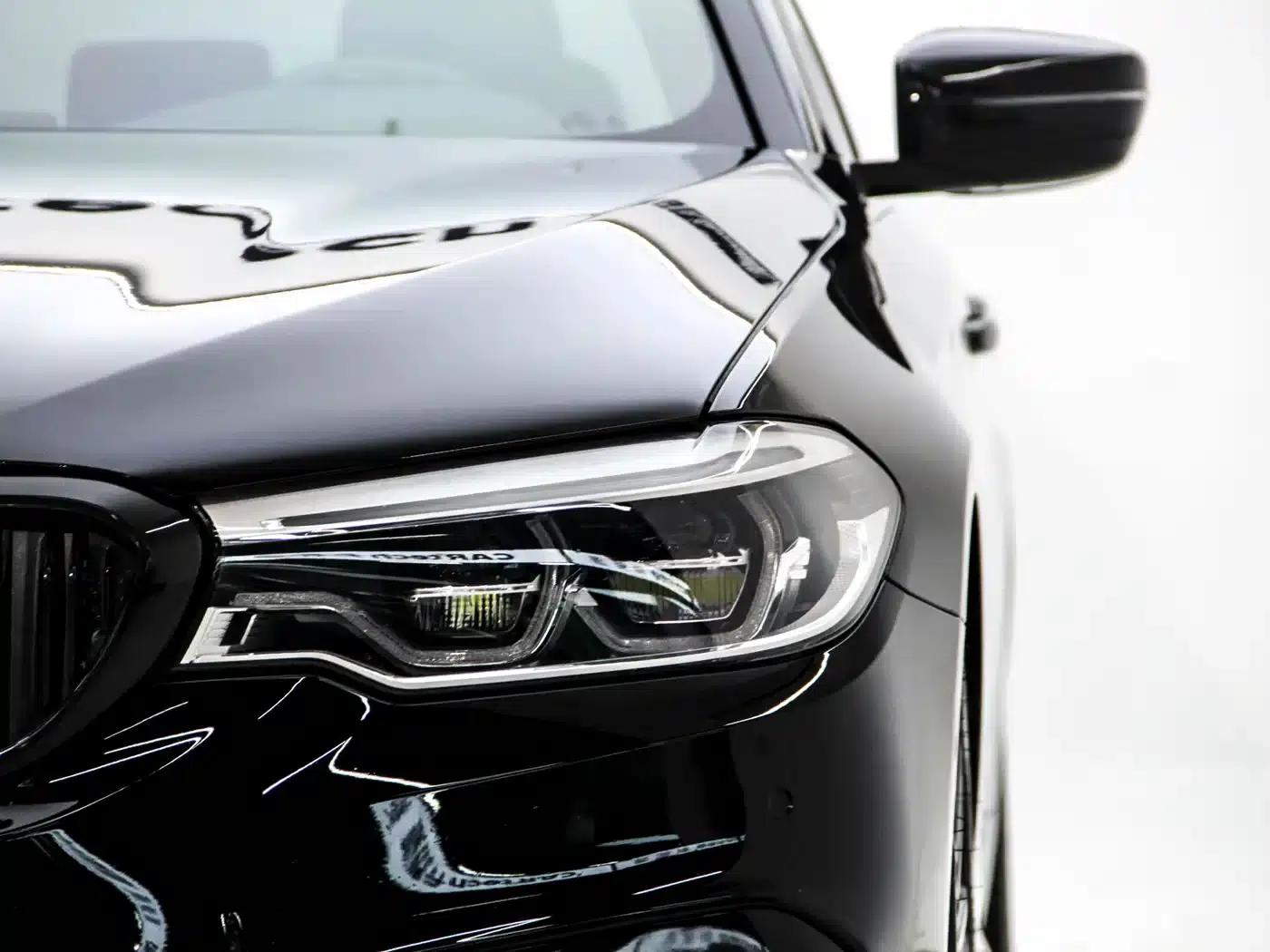 2019 BMW 5 Series 530Li Leading Edition M Sport Package — миниатюра 15