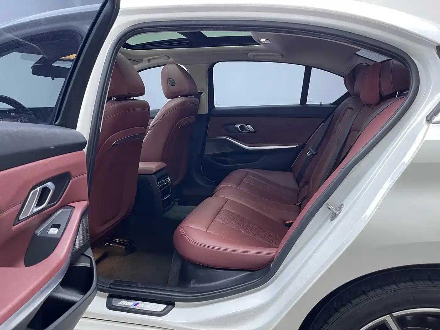2023 BMW 3 Series 320Li M Sport Package — миниатюра 11
