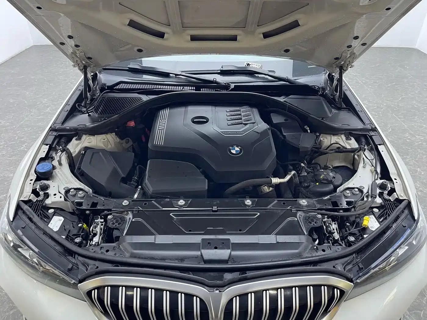 2023 BMW 3 Series 320Li M Sport Package — миниатюра 16