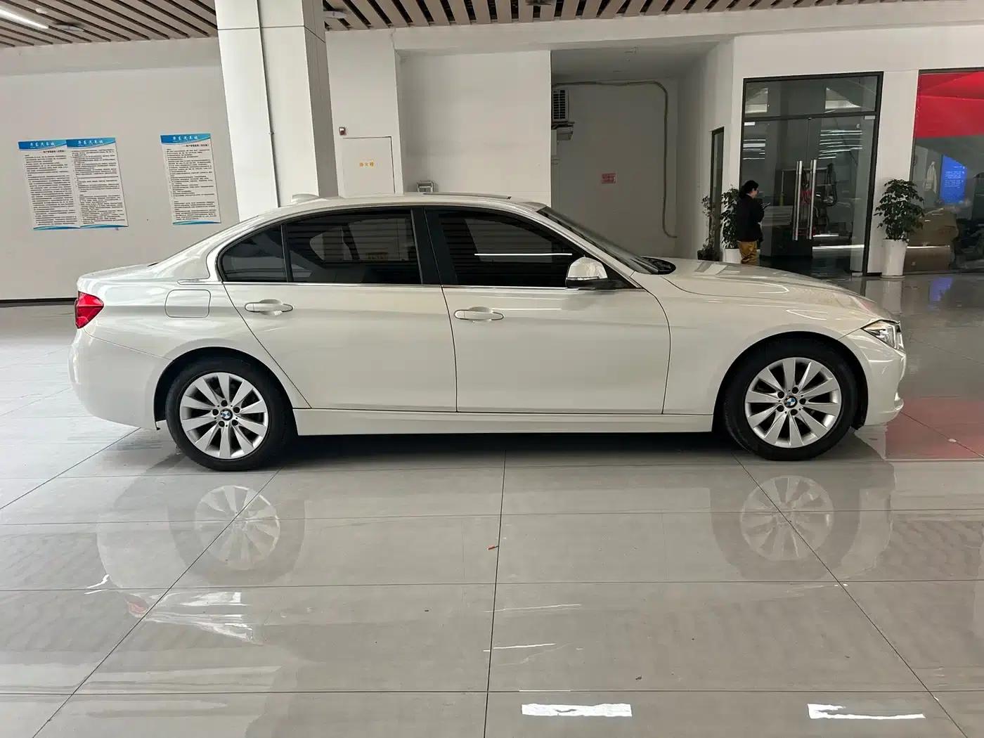 2017 BMW 3 Series 318Li Fashion Edition — миниатюра 3