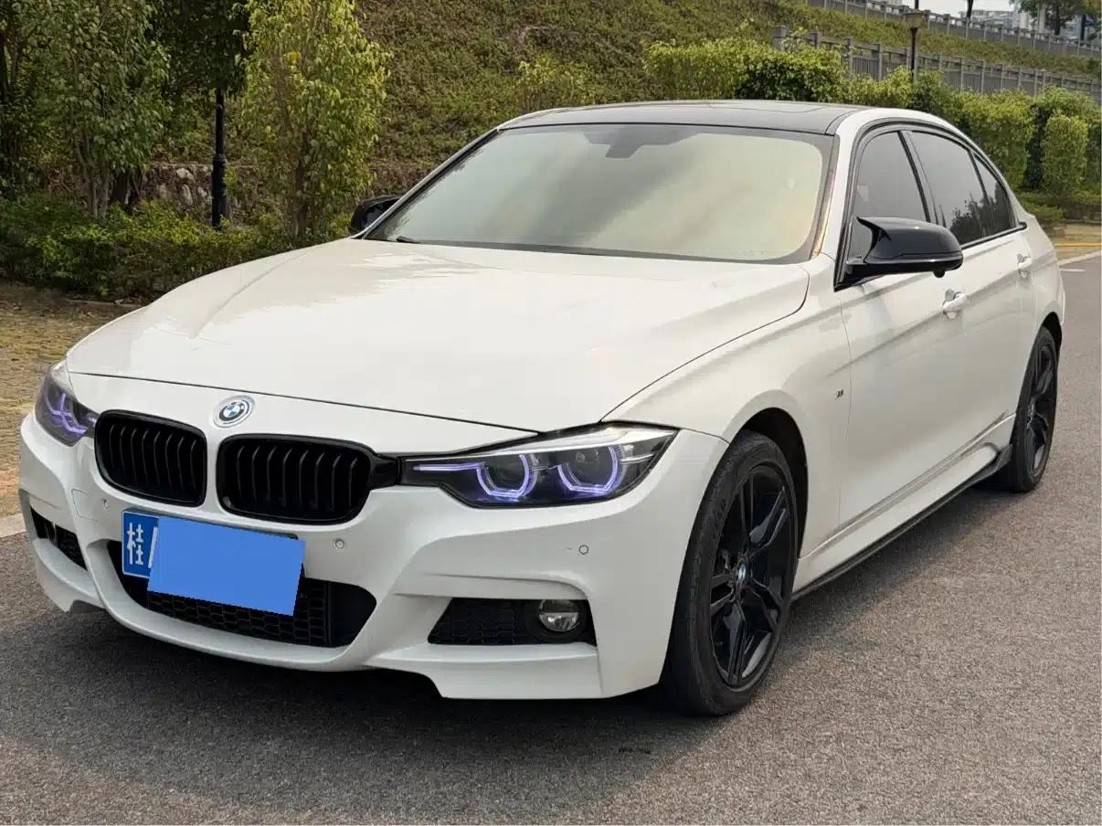 2018 BMW 3 Series 330Li M Sport Shadow Edition — миниатюра 1