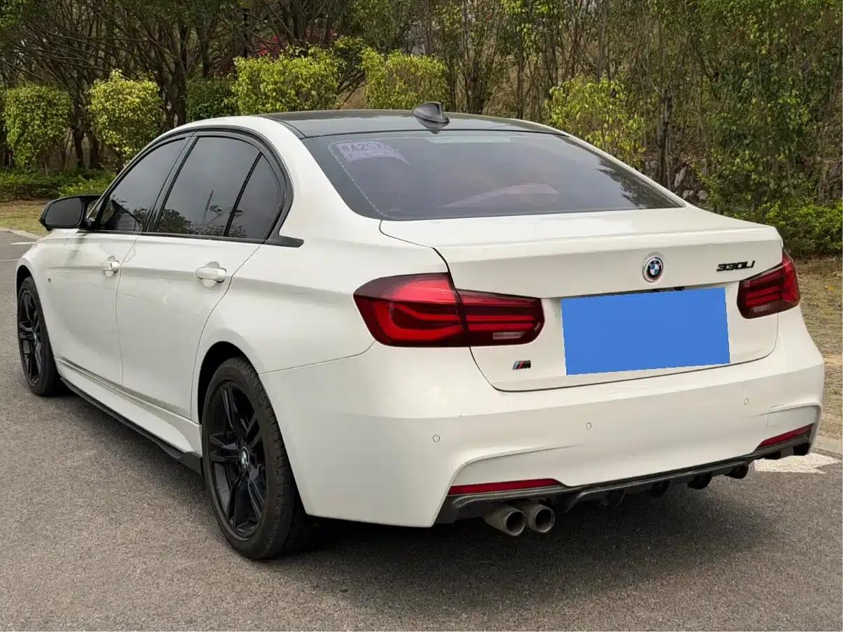 2018 BMW 3 Series 330Li M Sport Shadow Edition — миниатюра 4