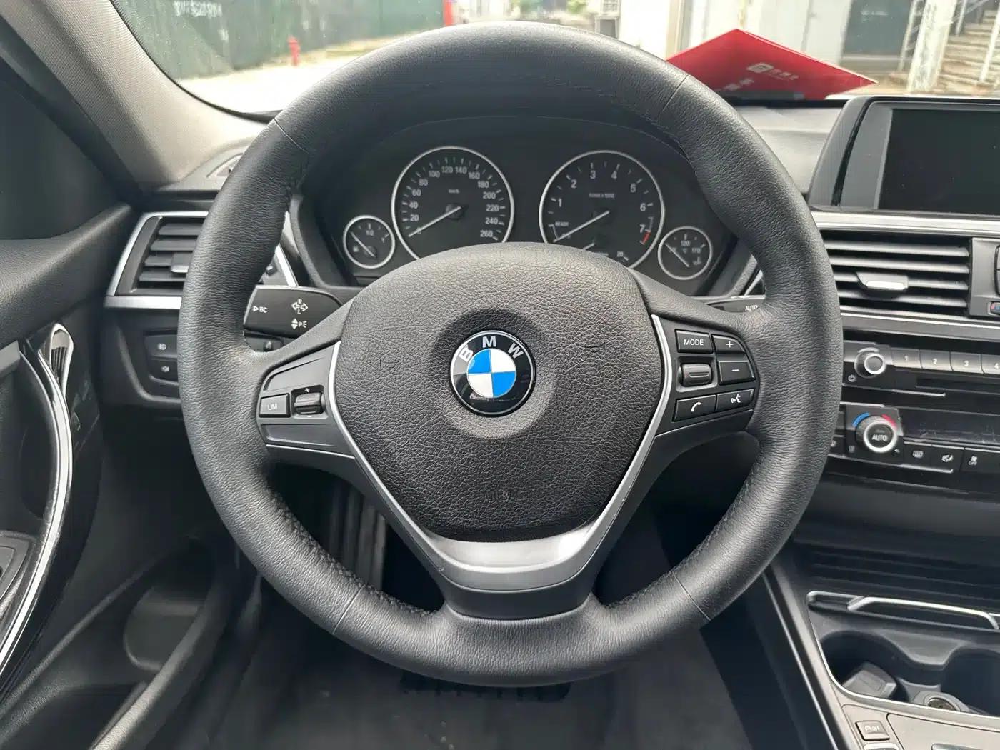 2017 BMW 3 Series 320Li xDrive Fashion Edition — миниатюра 11