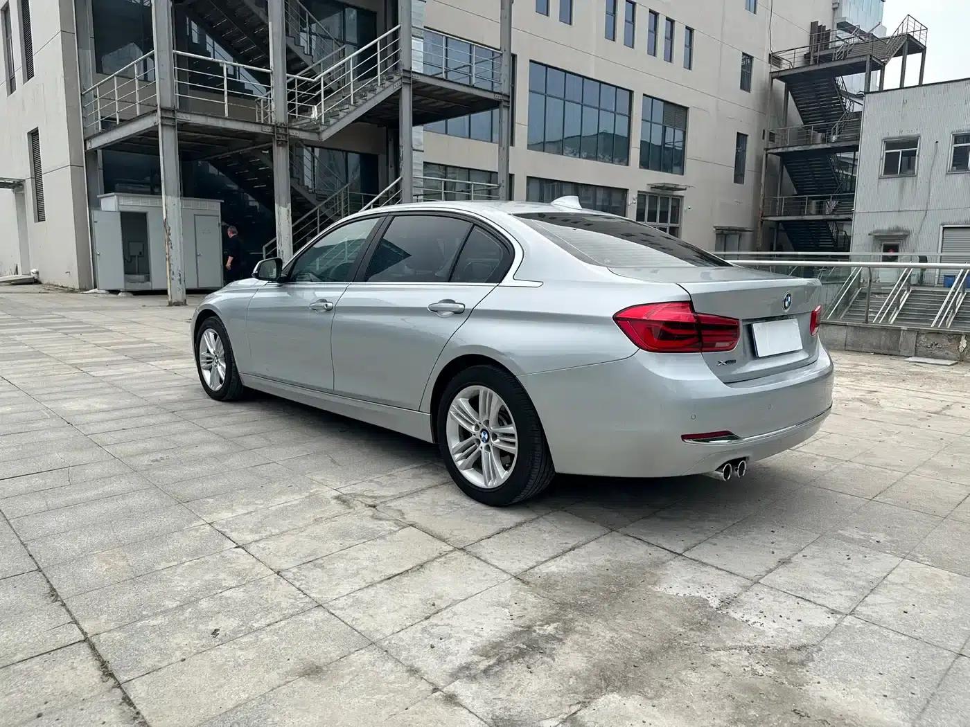 2017 BMW 3 Series 320Li xDrive Fashion Edition — миниатюра 5