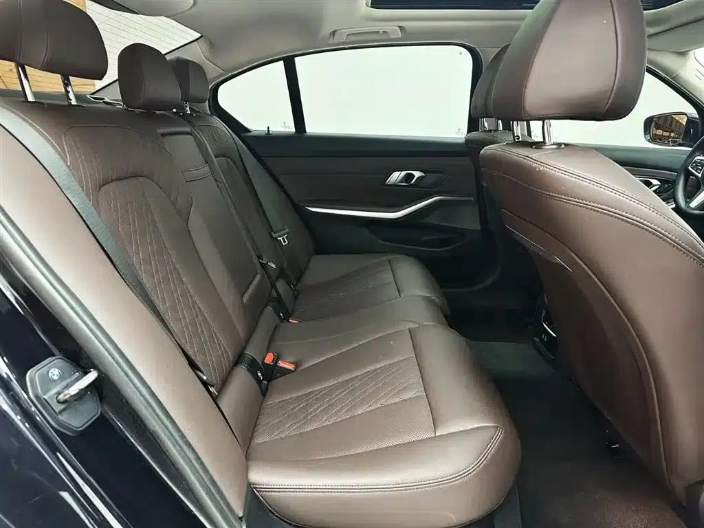 2023 BMW 3 Series 320Li M Sport Package — миниатюра 23