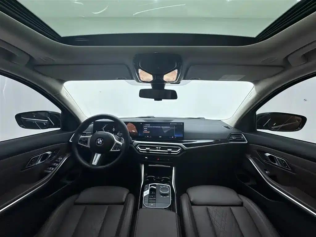 2023 BMW 3 Series 320Li M Sport Package — миниатюра 10