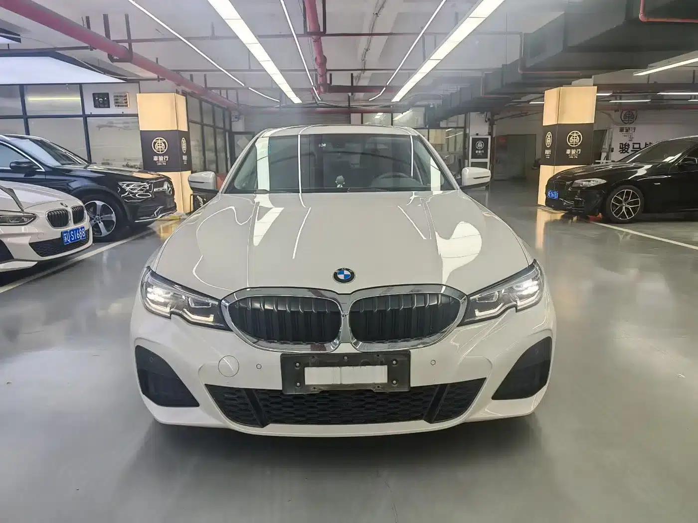 2020 BMW 3 Series 320Li M Sport Package — миниатюра 1