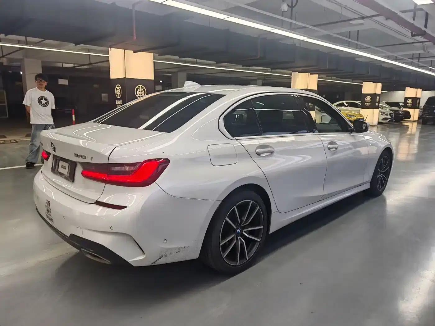 2020 BMW 3 Series 320Li M Sport Package — миниатюра 5
