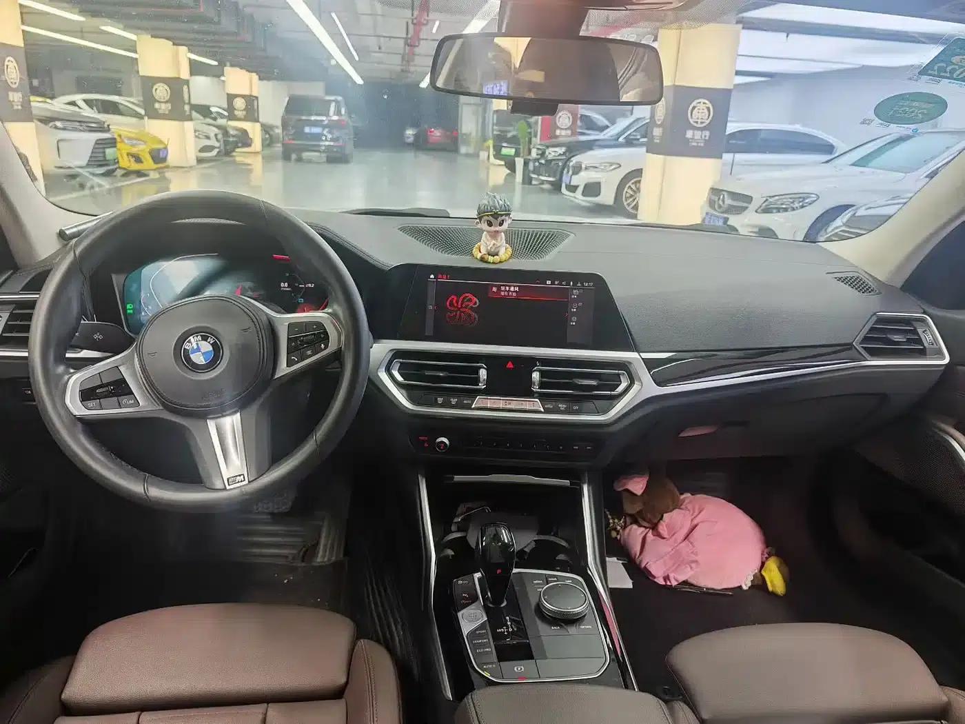 2020 BMW 3 Series 320Li M Sport Package — миниатюра 8