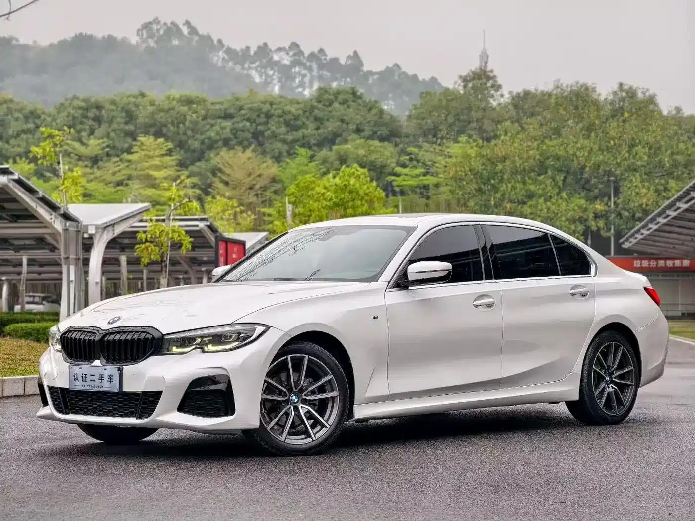 2022 BMW 3 Series 320Li M Sport Package — миниатюра 1