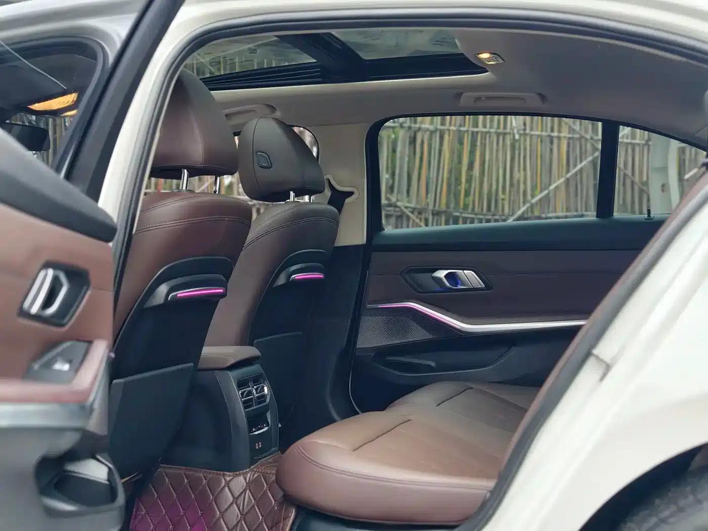 2022 BMW 3 Series 320Li M Sport Package — миниатюра 13