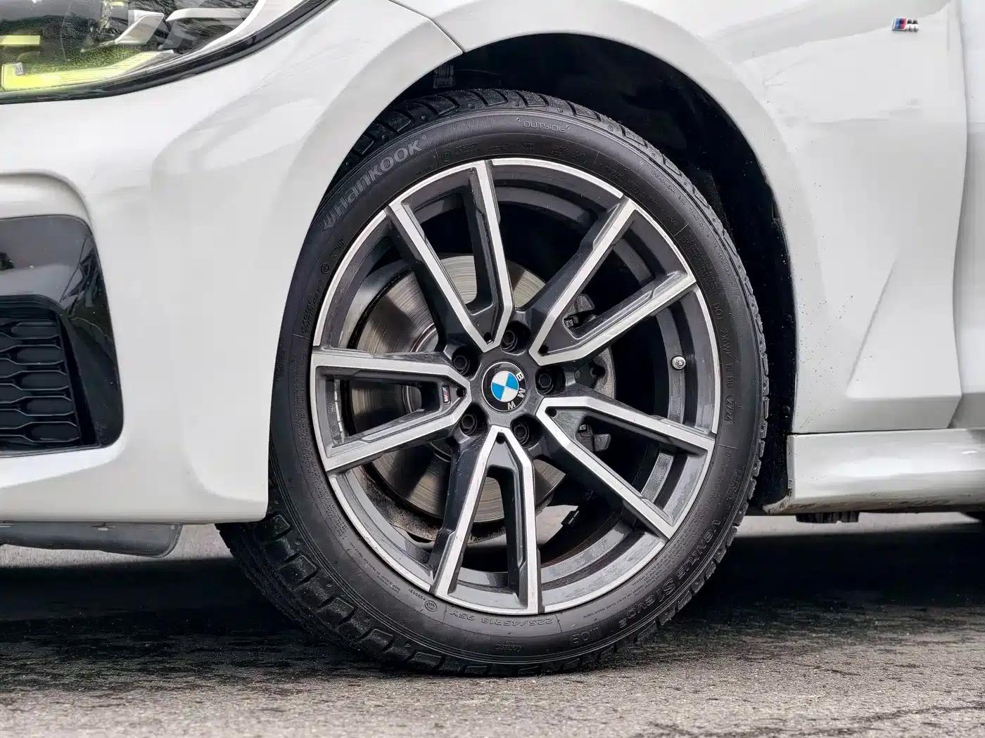 2022 BMW 3 Series 320Li M Sport Package — миниатюра 22