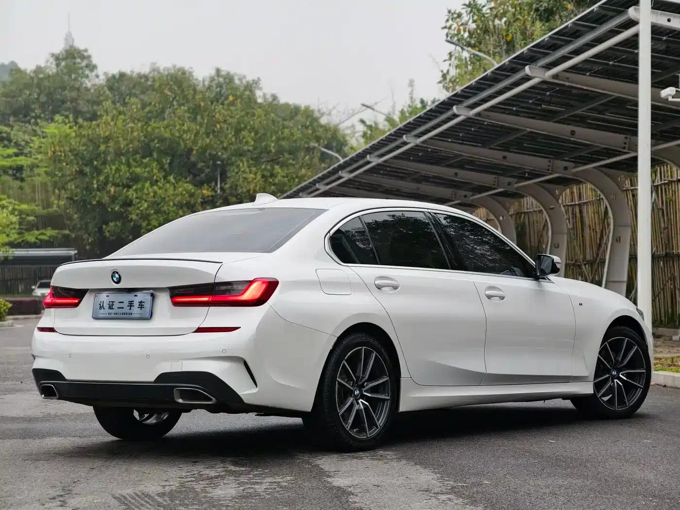 2022 BMW 3 Series 320Li M Sport Package — миниатюра 4