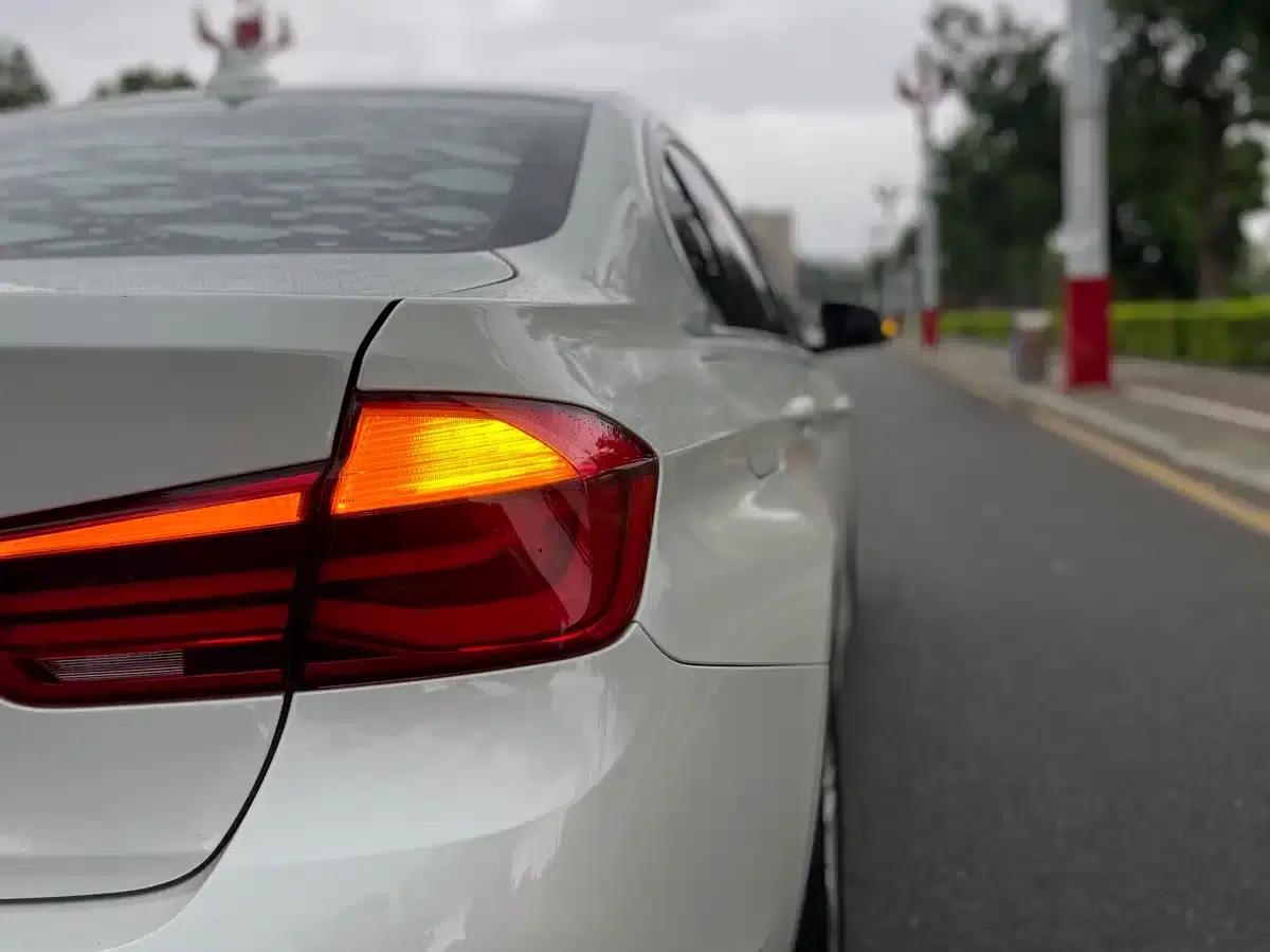 2017 BMW 3 Series 320Li Fashion Edition — миниатюра 7