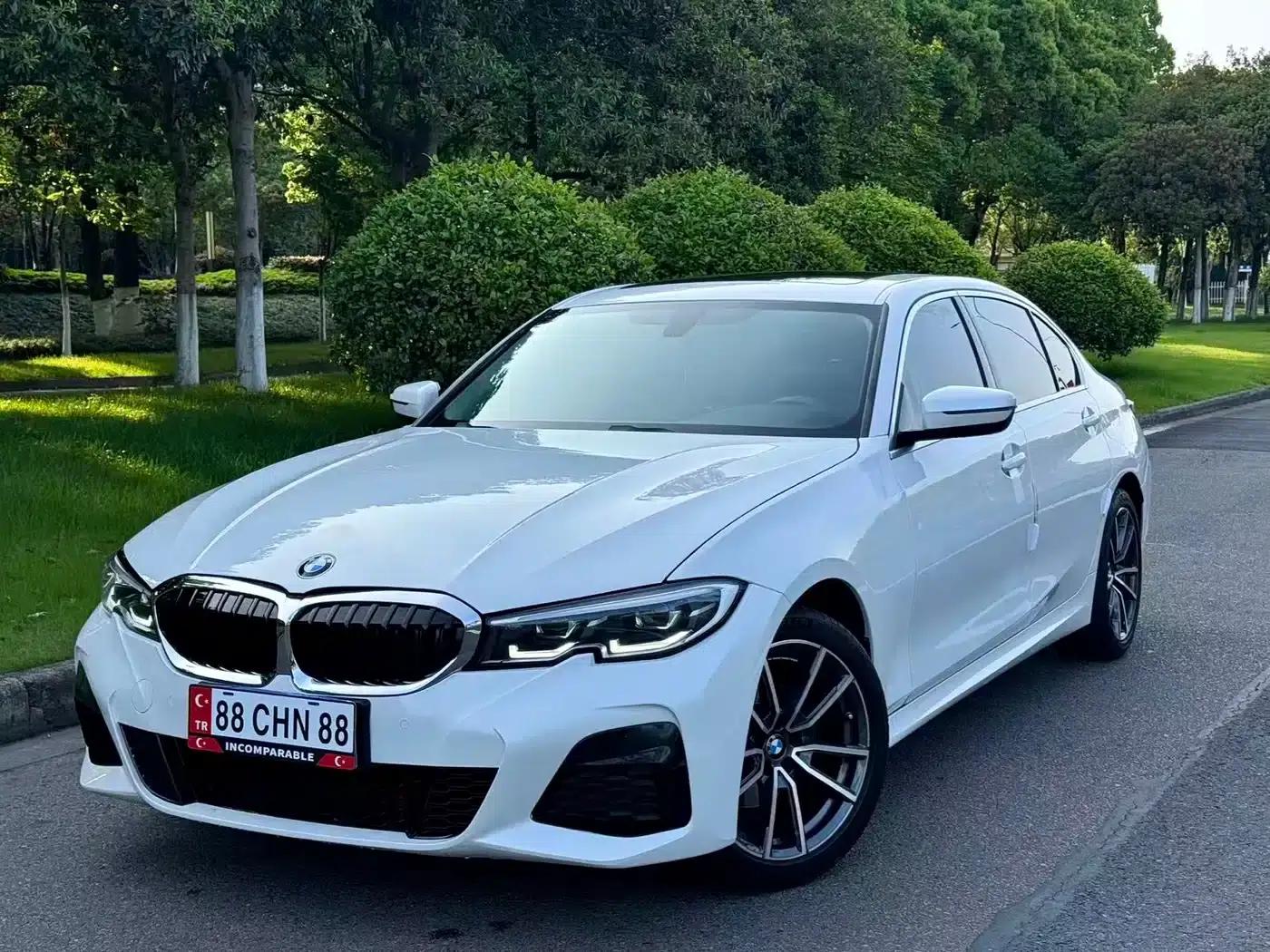 2022 BMW 3 Series 320Li M Sport Package — миниатюра 1