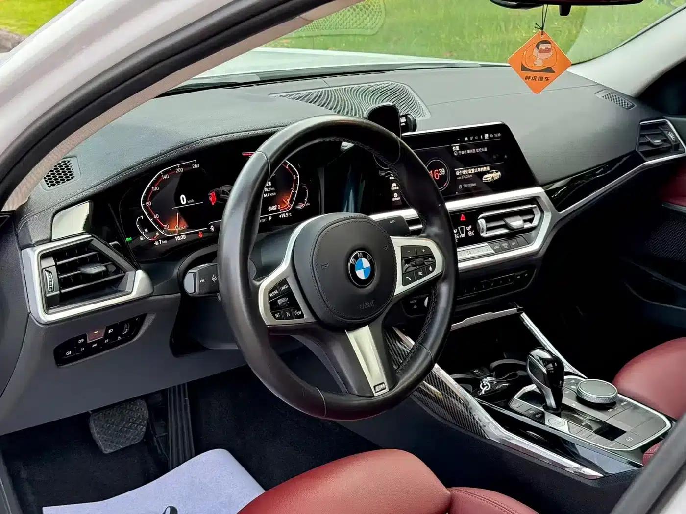 2022 BMW 3 Series 320Li M Sport Package — миниатюра 4