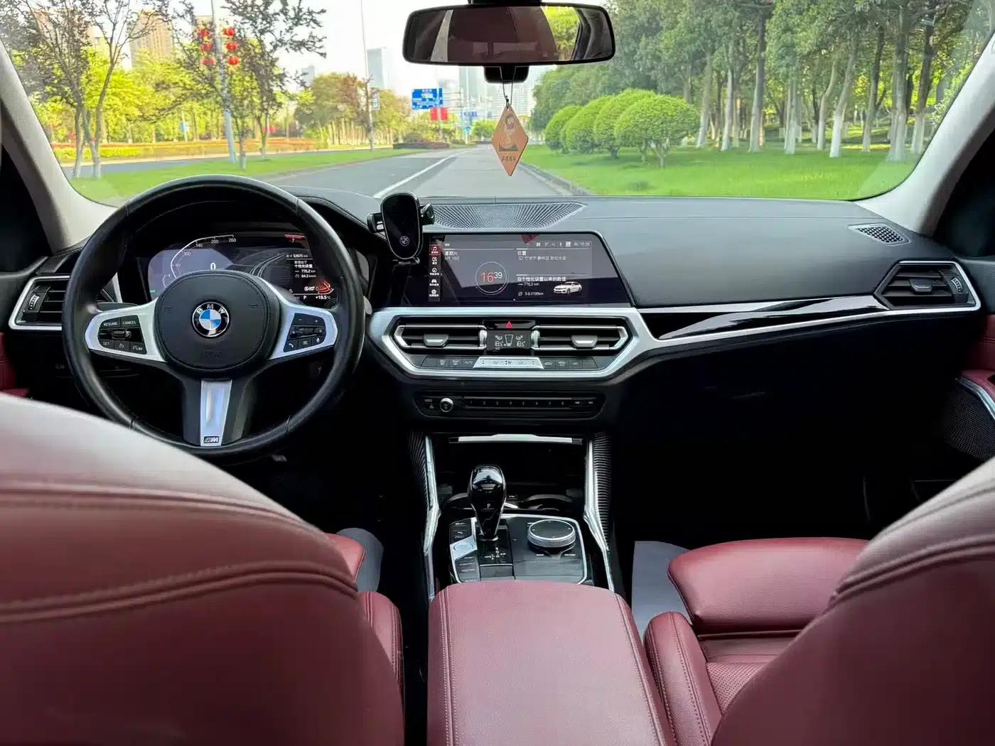 2022 BMW 3 Series 320Li M Sport Package — миниатюра 7
