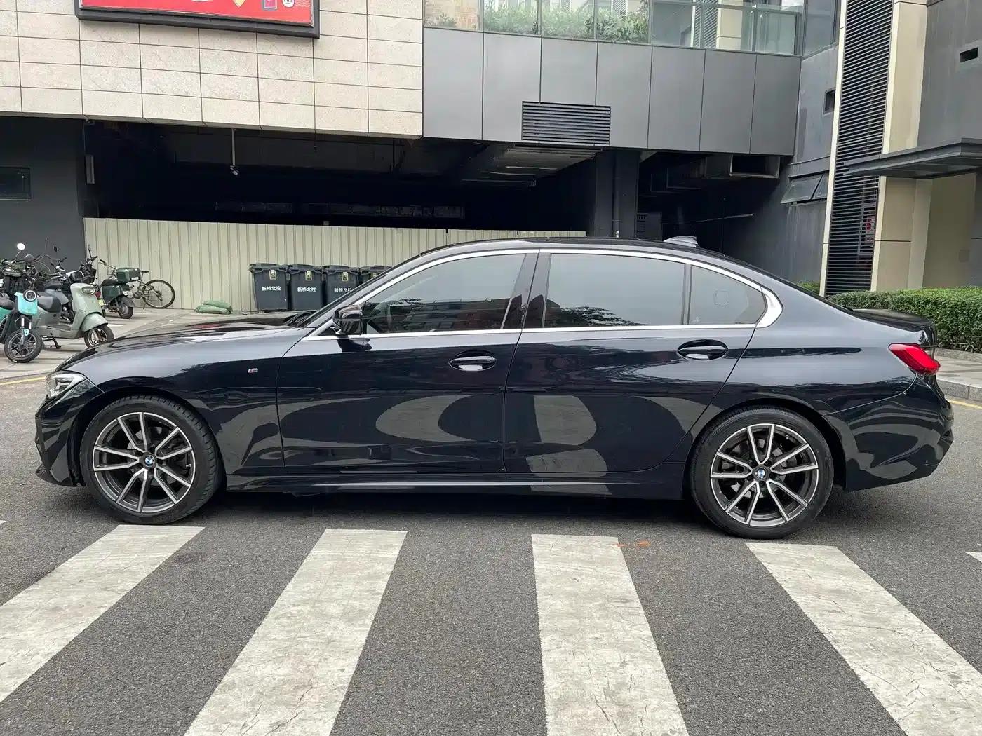 2022 BMW 3 Series 325Li M Sport Package — миниатюра 4