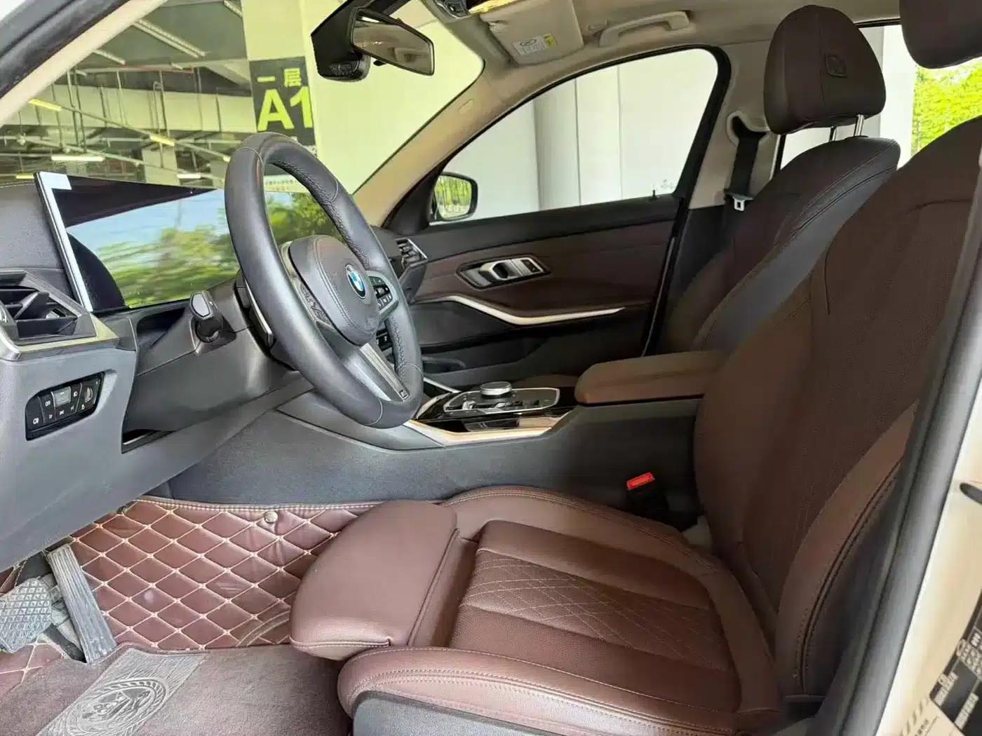 2023 BMW 3 Series 320Li M Sport Package — миниатюра 4