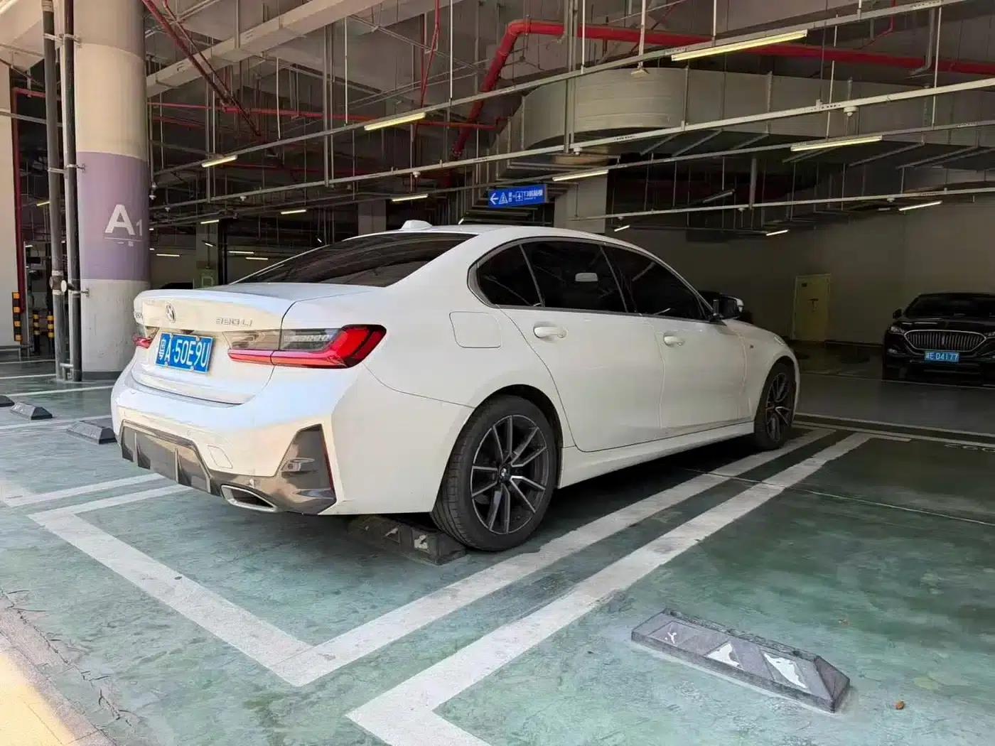 2023 BMW 3 Series 320Li M Sport Package — миниатюра 9