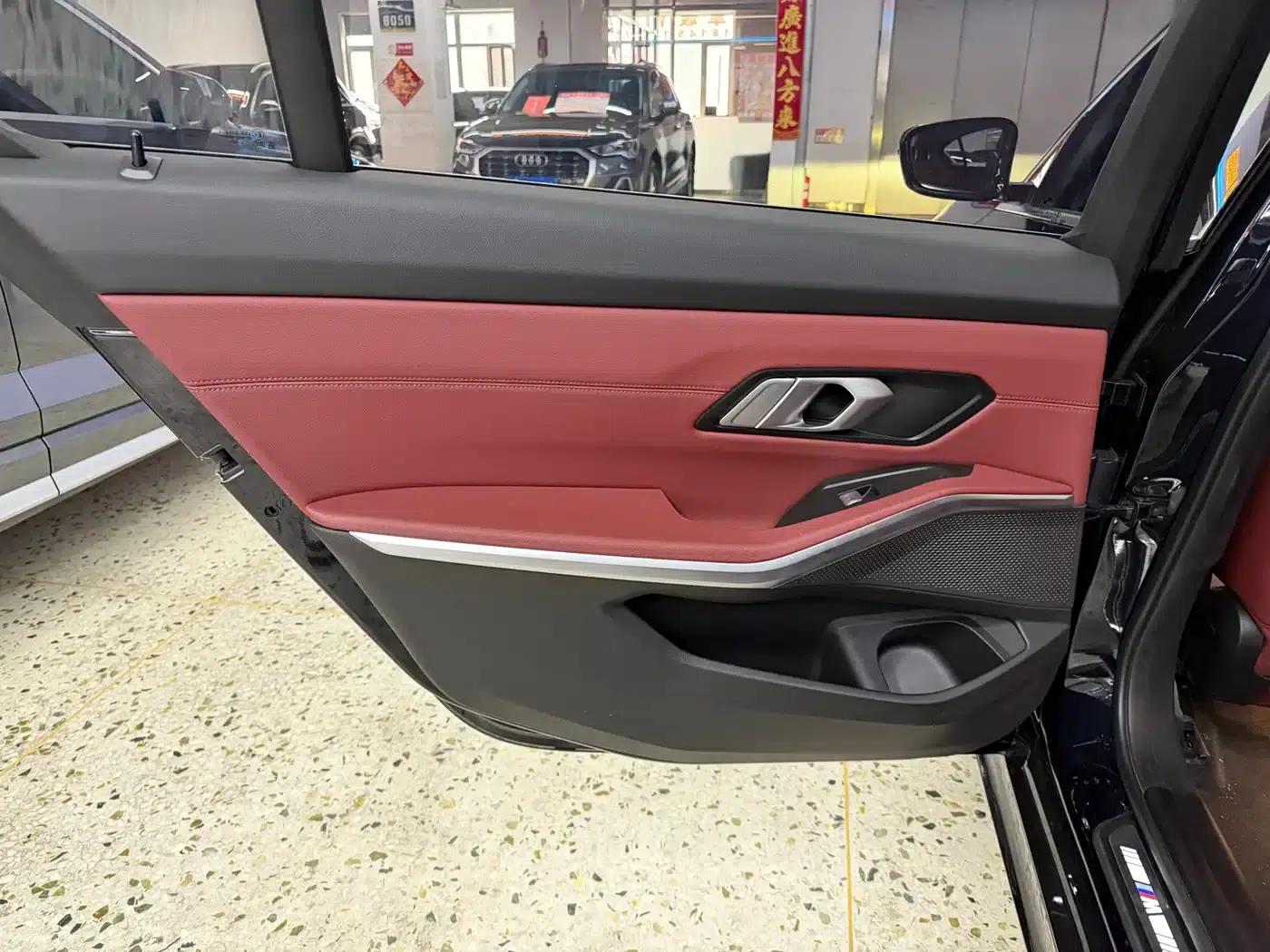 2023 BMW 3 Series 320Li M Sport Package — миниатюра 14