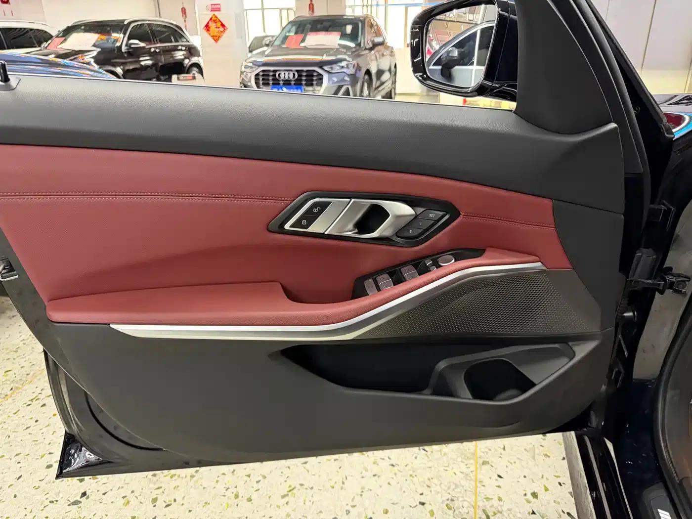2023 BMW 3 Series 320Li M Sport Package — миниатюра 7