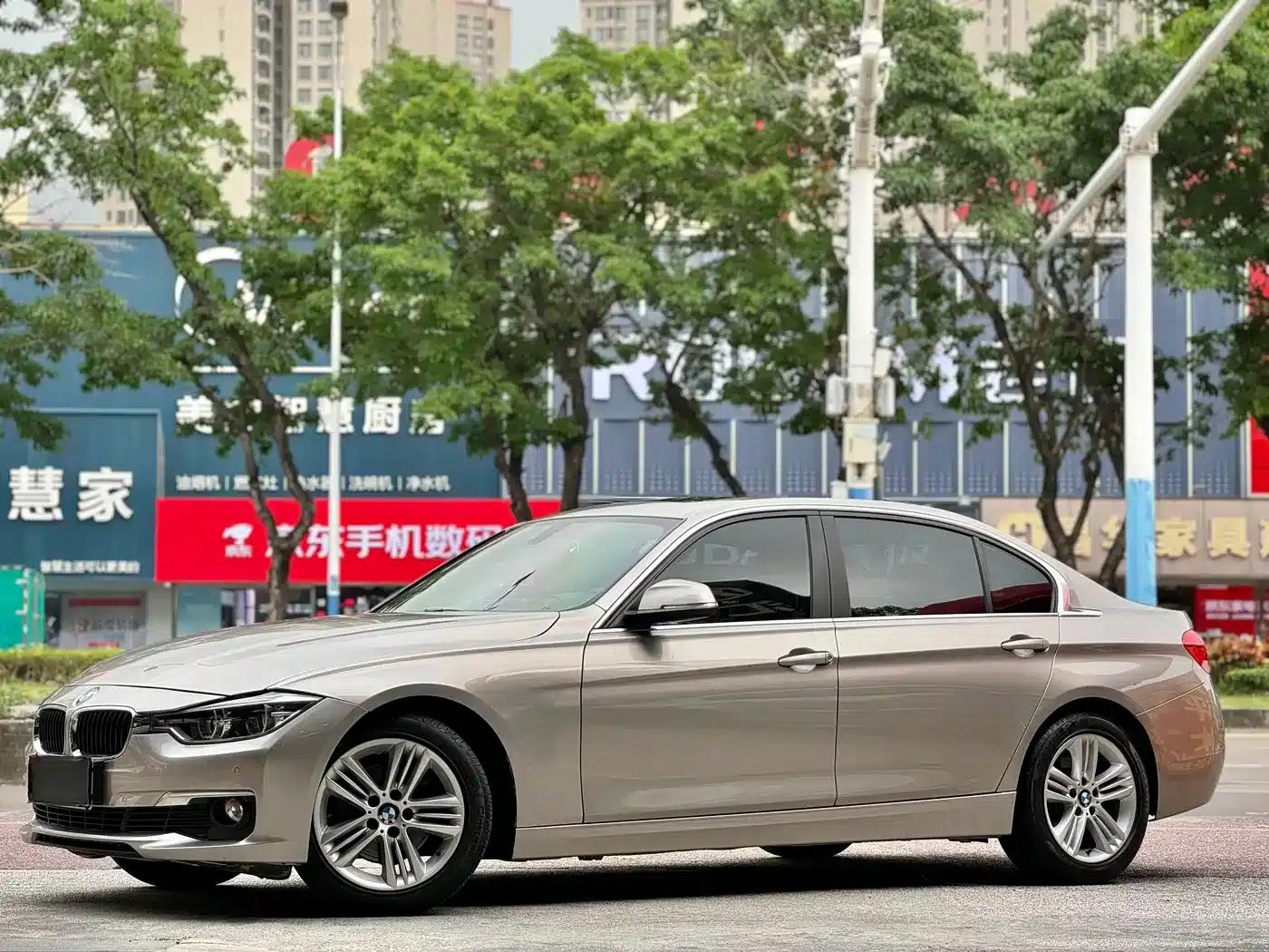 2017 BMW 3 Series 320Li Fashion Edition — миниатюра 1