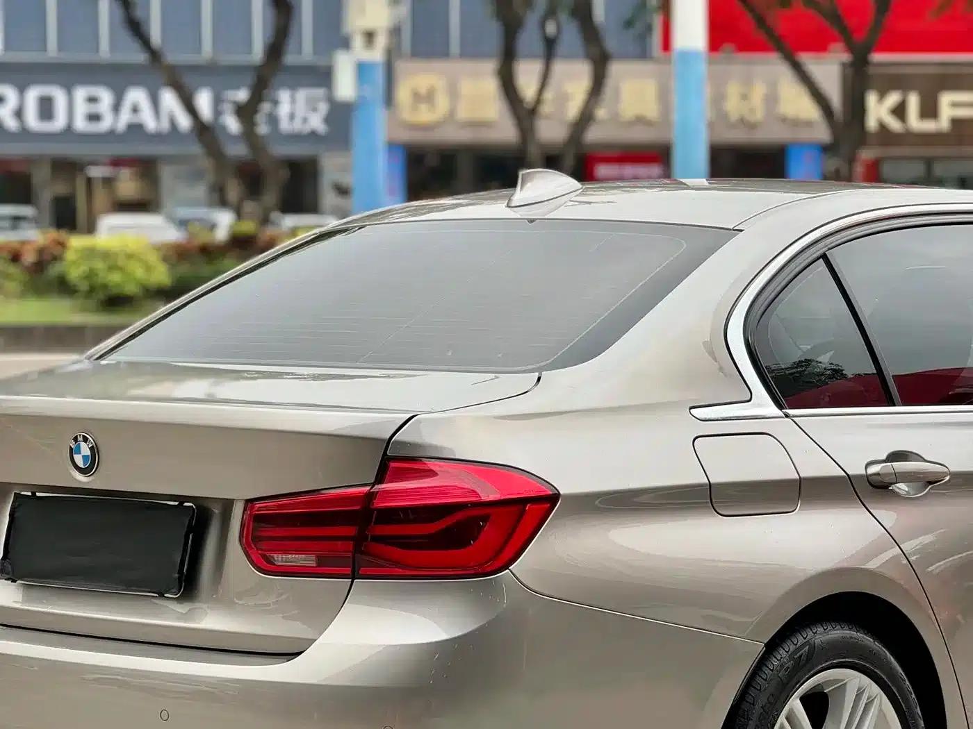 2017 BMW 3 Series 320Li Fashion Edition — миниатюра 13