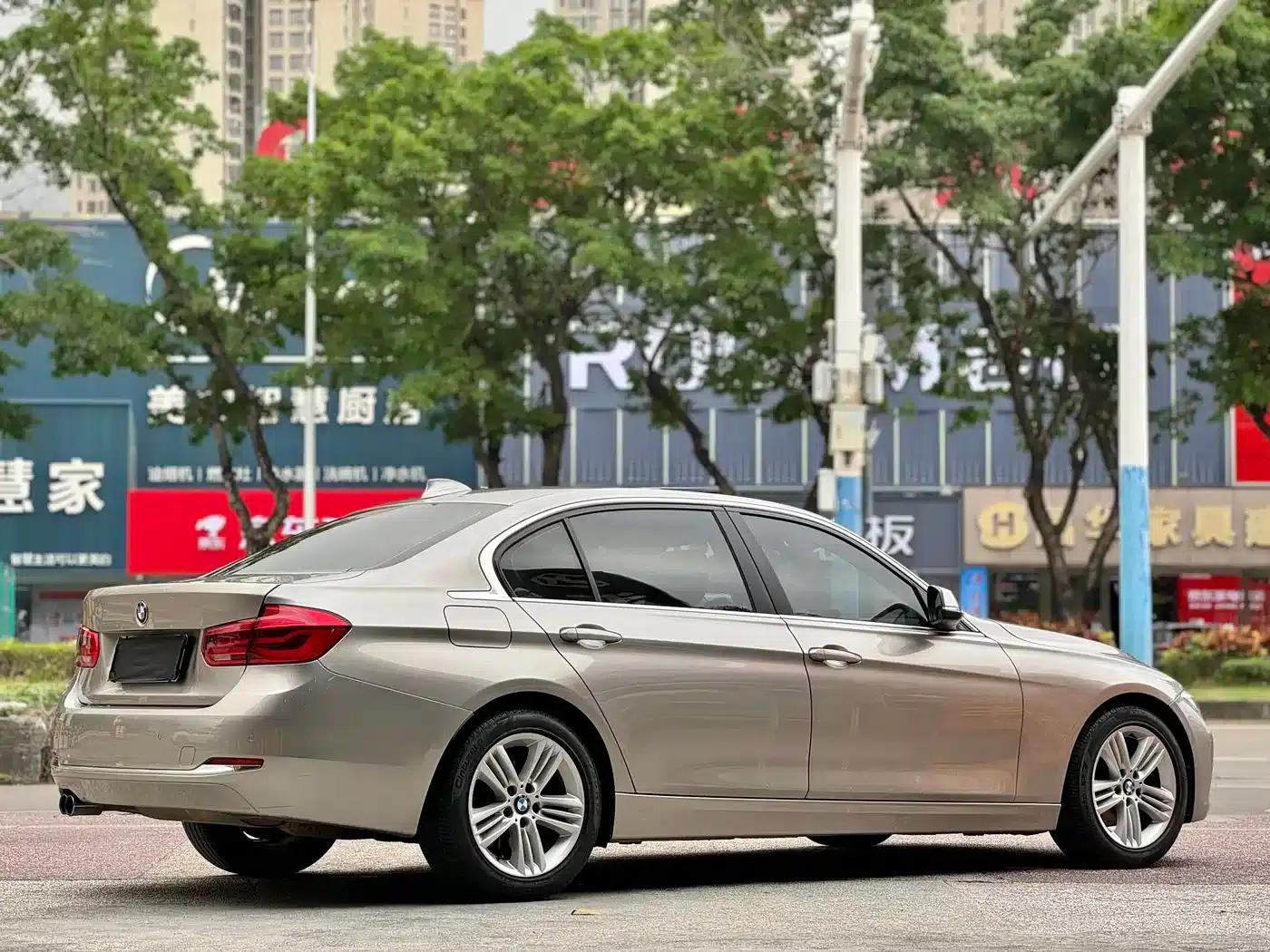 2017 BMW 3 Series 320Li Fashion Edition — миниатюра 18