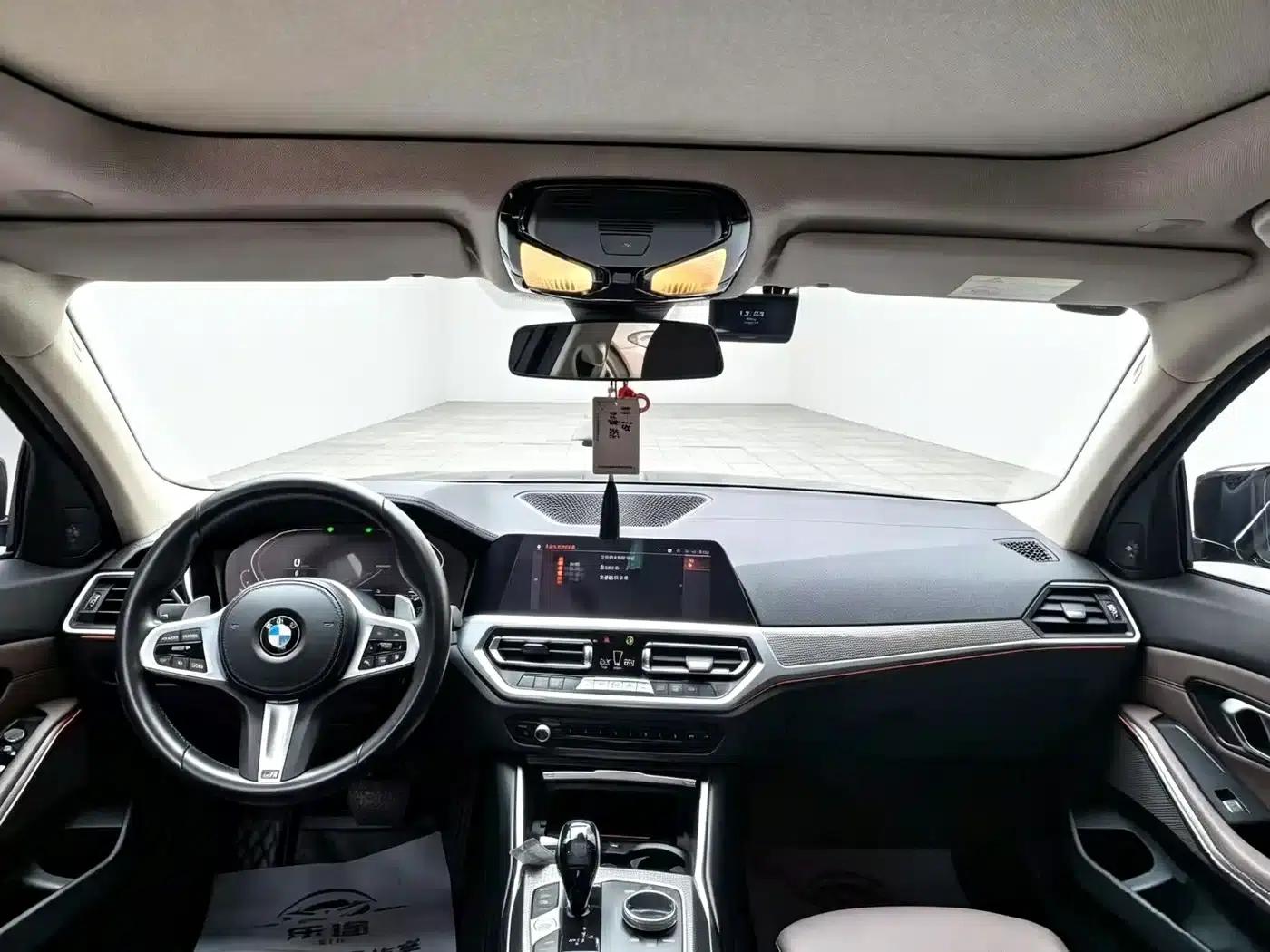 2021 BMW 3 Series 325Li M Sport Shadow Edition — миниатюра 4