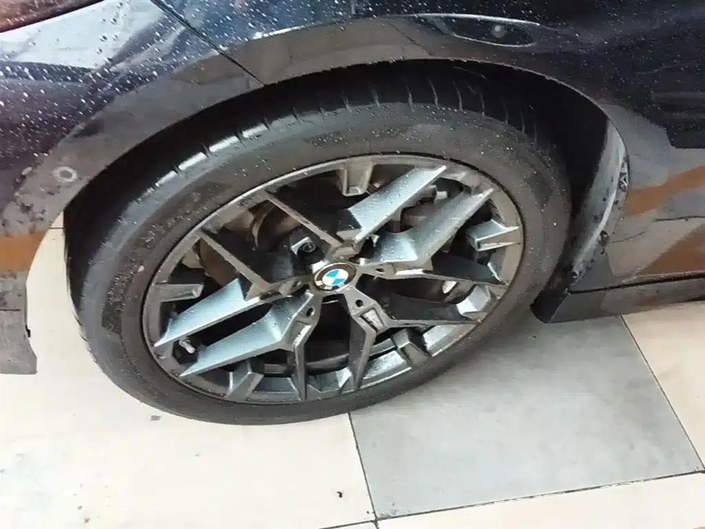 2025 BMW 3 Series 330Li Luxury M Sport Shadow Edition — миниатюра 23