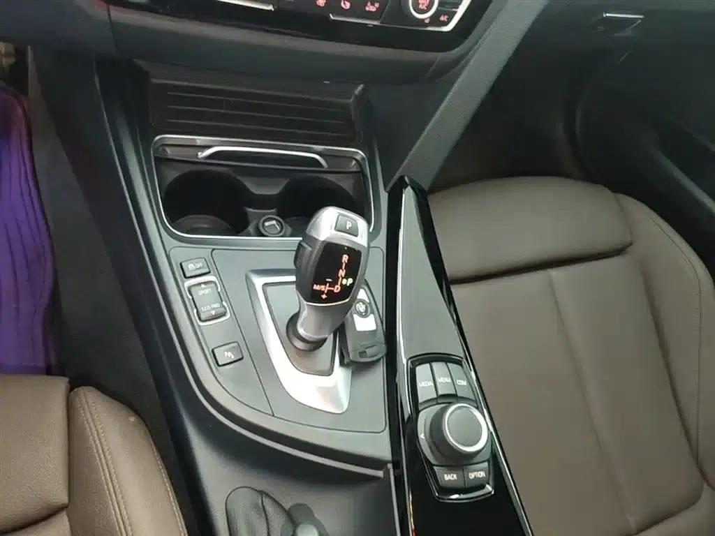 BMW 3 Series 2018 320Li Fashion Edition — миниатюра 14