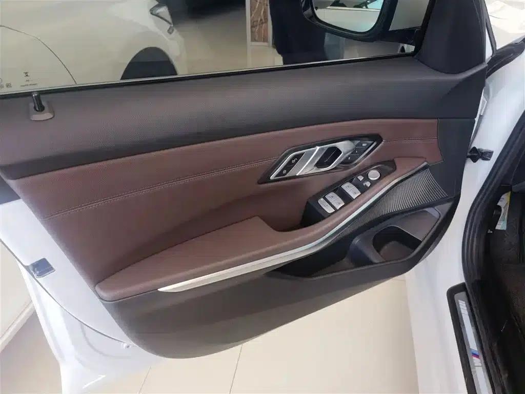 2024 BMW 3 Series 320Li M Sport Package — миниатюра 14