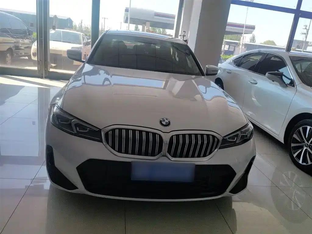 2024 BMW 3 Series 320Li M Sport Package — миниатюра 5