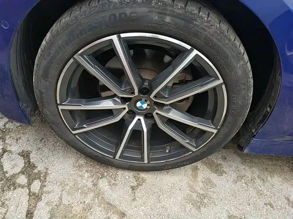 2020 BMW 3 Series 325i M Sport Package — миниатюра 23