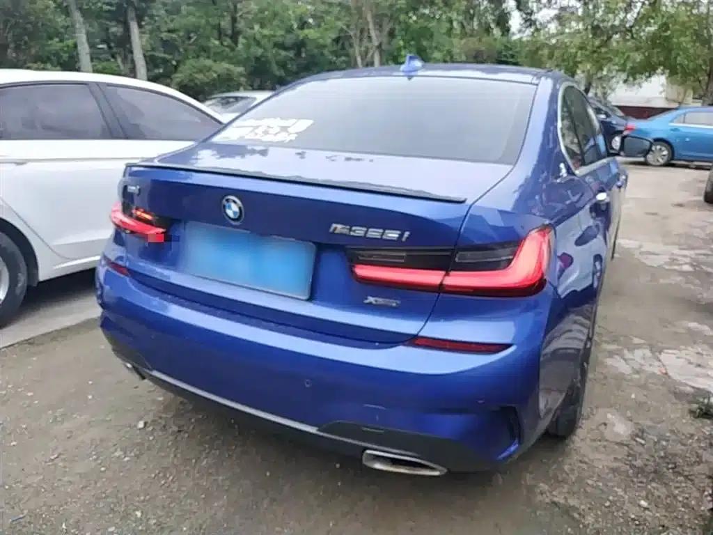 2020 BMW 3 Series 325i M Sport Package — миниатюра 7