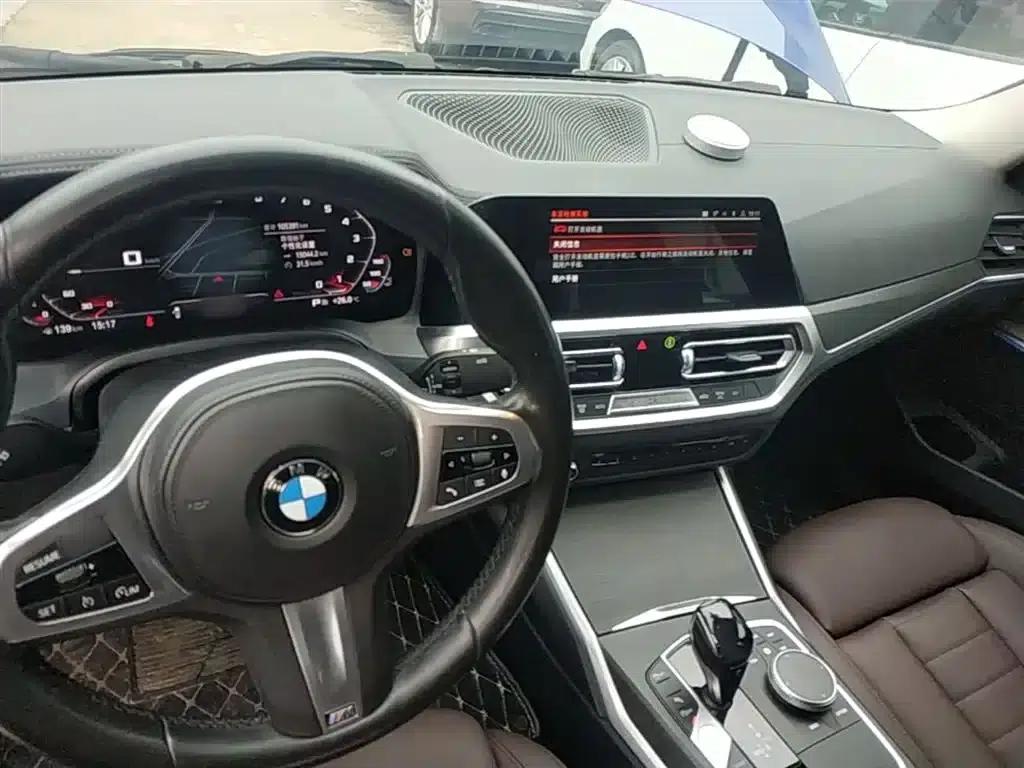 2020 BMW 3 Series 325i M Sport Package — миниатюра 10
