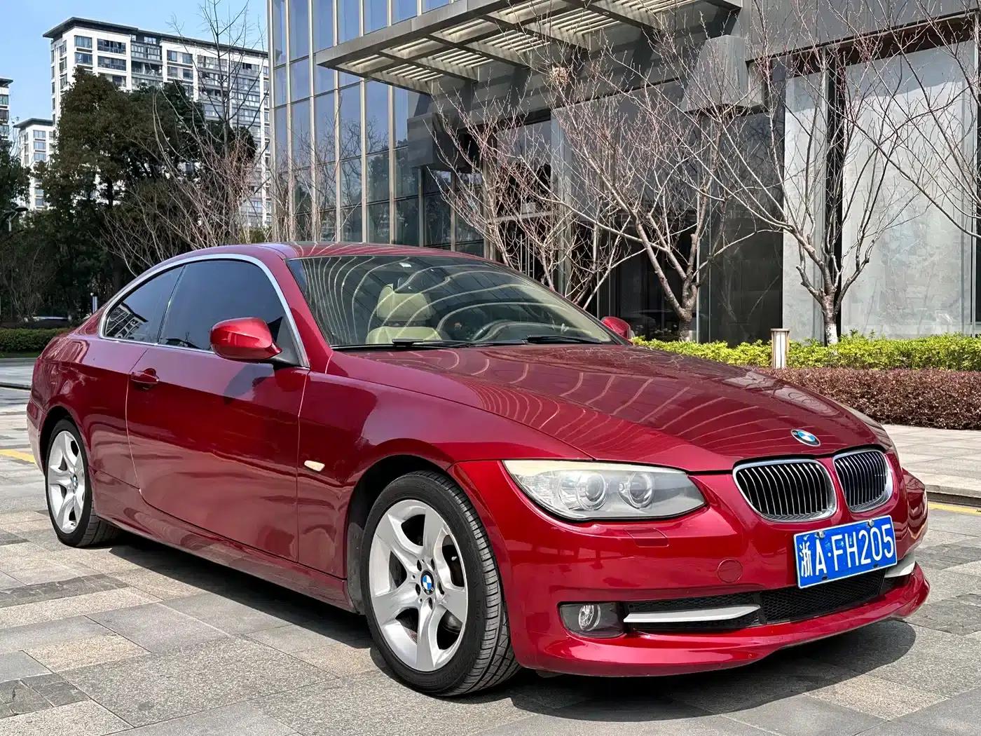2011 BMW 3 Series 325i Coupe (Imported) — миниатюра 3