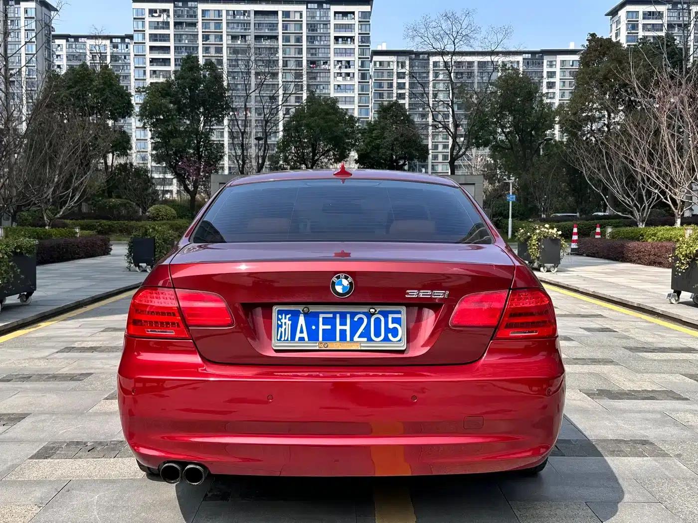 2011 BMW 3 Series 325i Coupe (Imported) — миниатюра 5