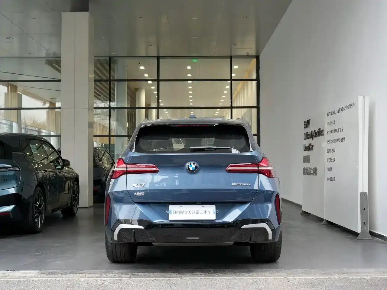 BMW X3 2025 xDrive30L Luxury M Sport Package — миниатюра 4