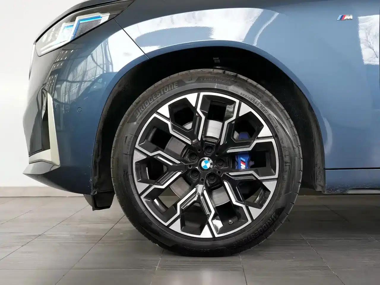 BMW X3 2025 xDrive30L Luxury M Sport Package — миниатюра 5