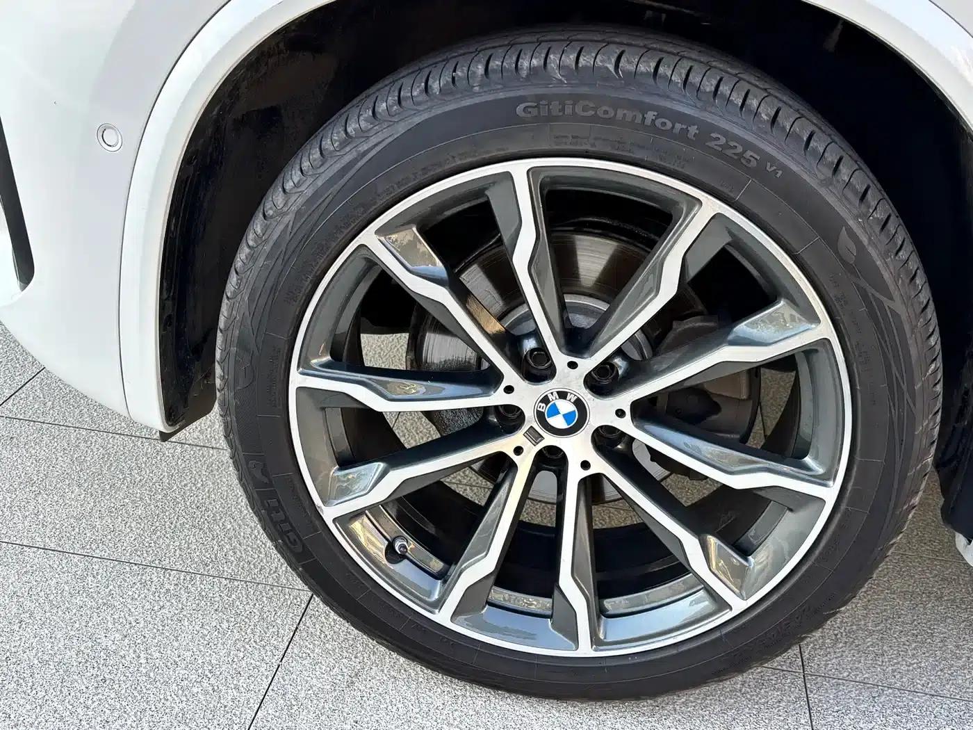 BMW X3 2022 xDrive30i Leading Edition M Sport Package — миниатюра 14