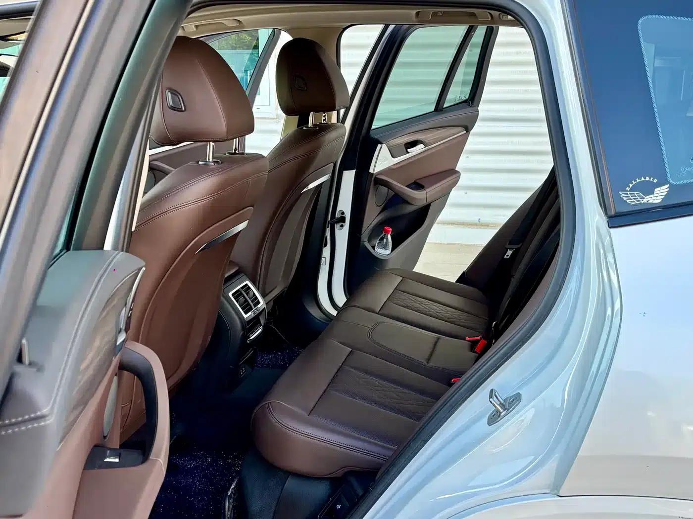 BMW X3 2022 xDrive30i Leading Edition M Sport Package — миниатюра 8
