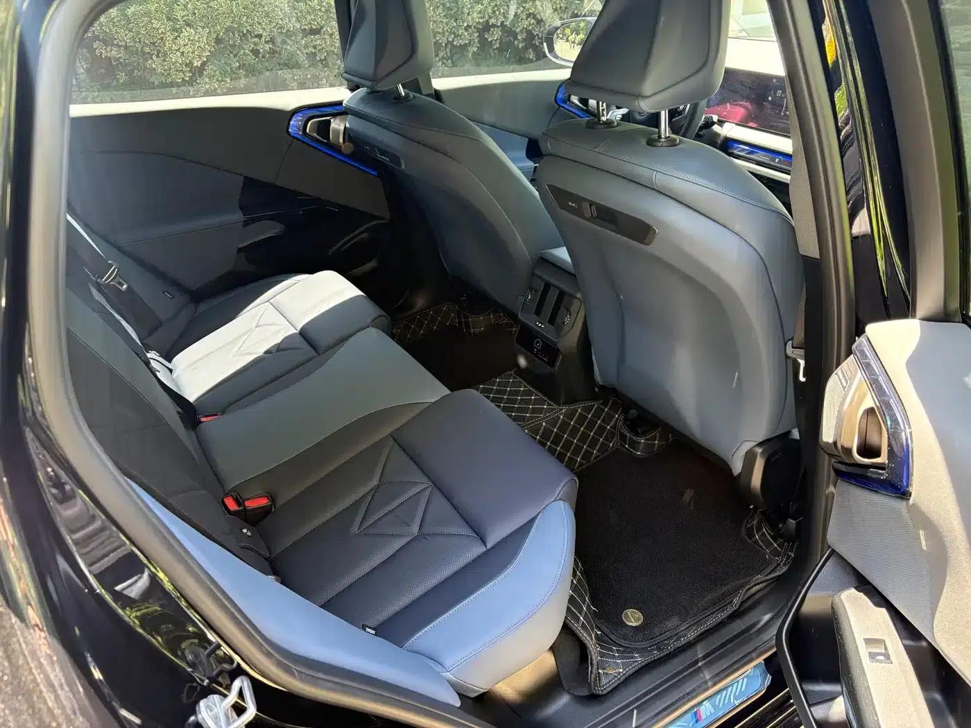 BMW X3 2025 xDrive30L Leading Edition M Sport Package — миниатюра 10