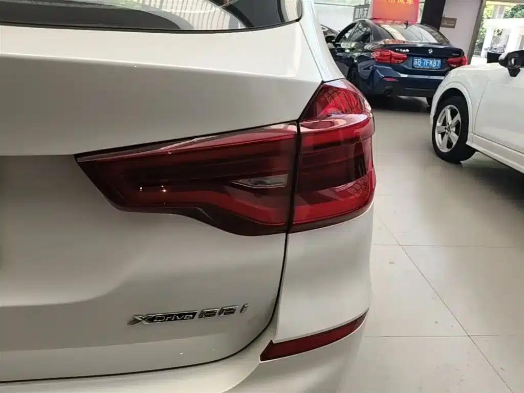 BMW X3 2019 xDrive28i Luxury Package — миниатюра 8