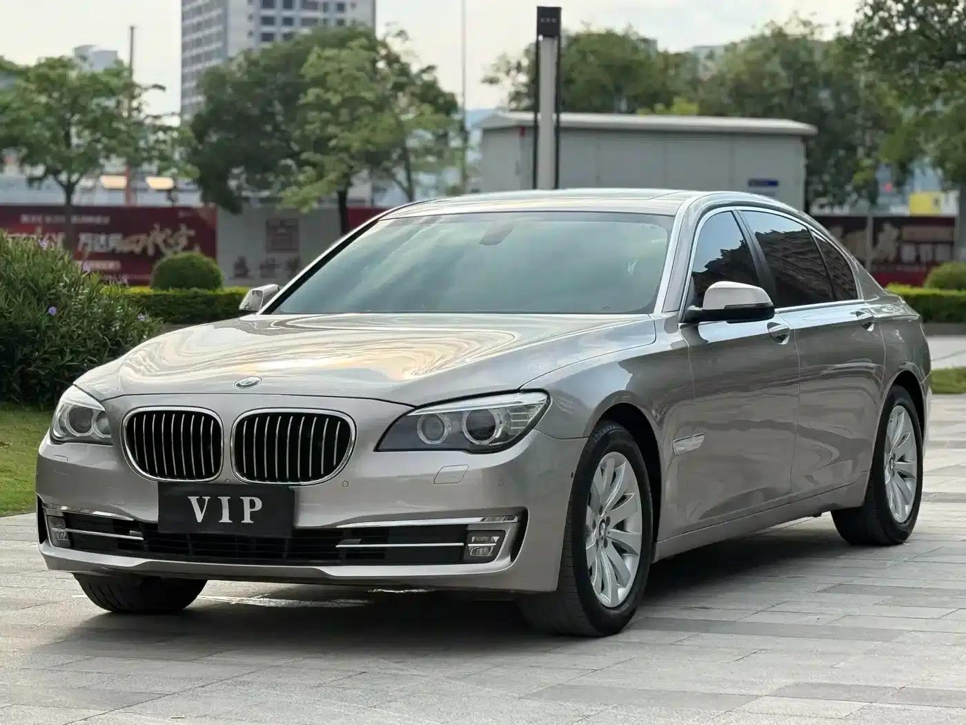 2013 BMW 7 Series 730Li Luxury — миниатюра 1